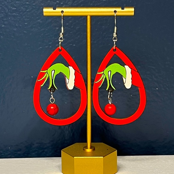 💜 2 for $16! The Grinch Teardrop Wooden Drop Earrings - Picture 2 of 6